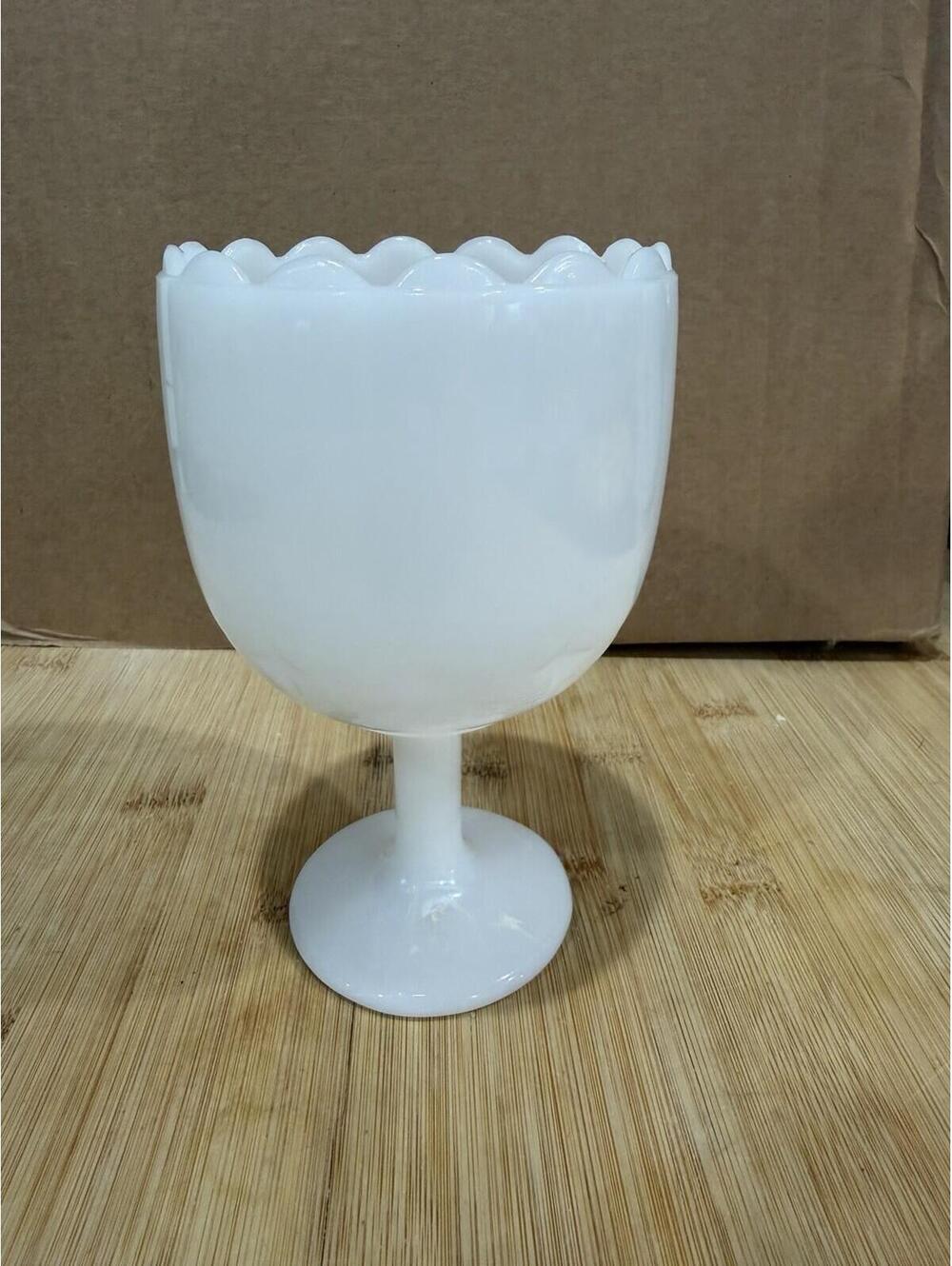 VTG Milk Glass Stemmed Bowl Candy Dish Nut Goblet Compote Dish White  *